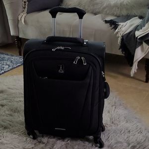 Travelpro Maxlite5 19" Roller